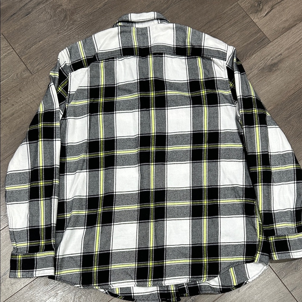 American Eagle Outfitters Black, White, and Yellow Plaid Shirt EUC - Picture 4 of 8